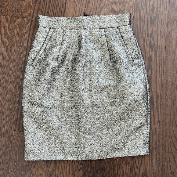 H&M Dresses & Skirts - H&M Gold Metallic Skirt